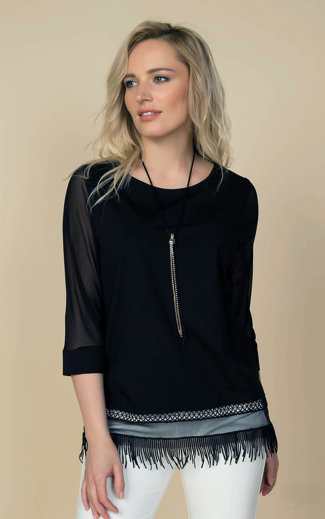 Bluse mit Spitzendetails und Fransen