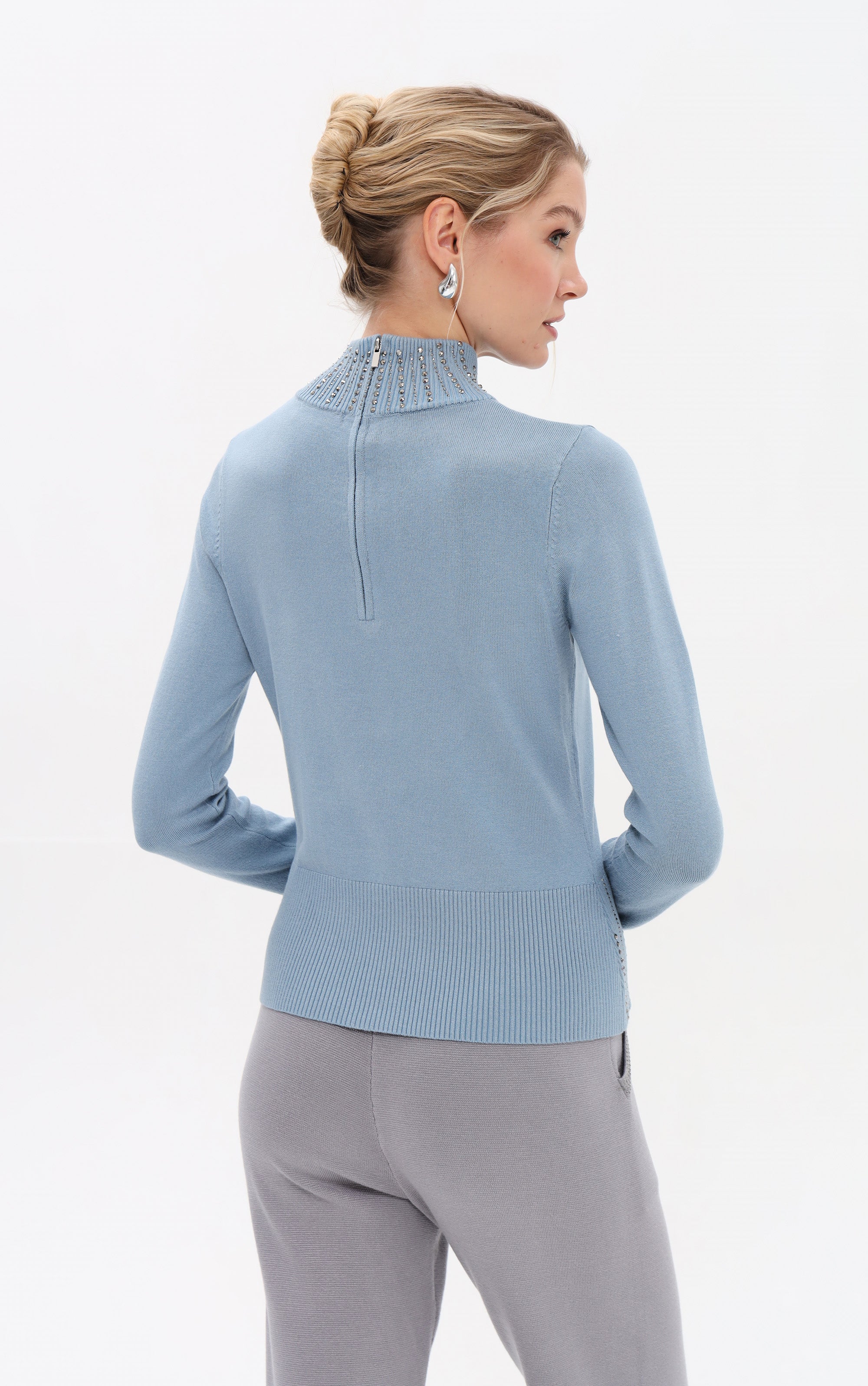 Rollkragenpullover mit Strass-Besatz