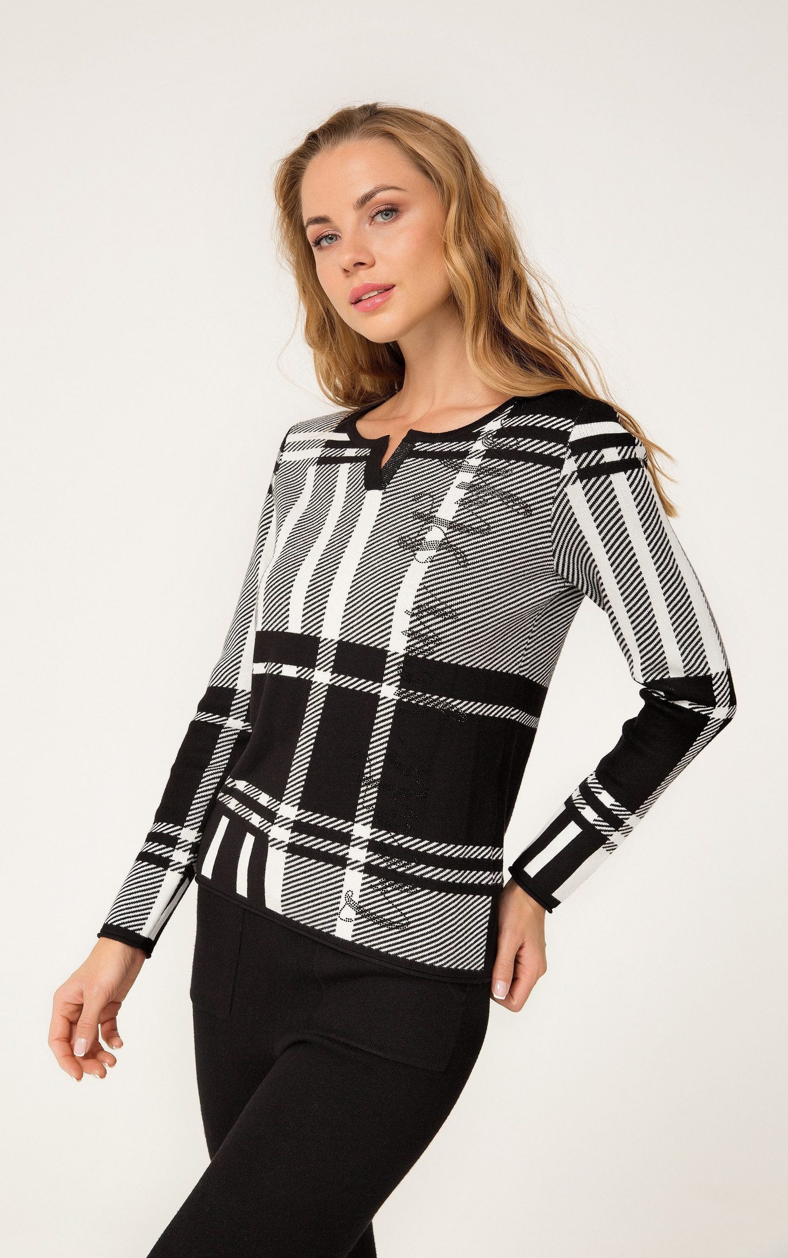 Strickpullover mit Strass-Schriftzug