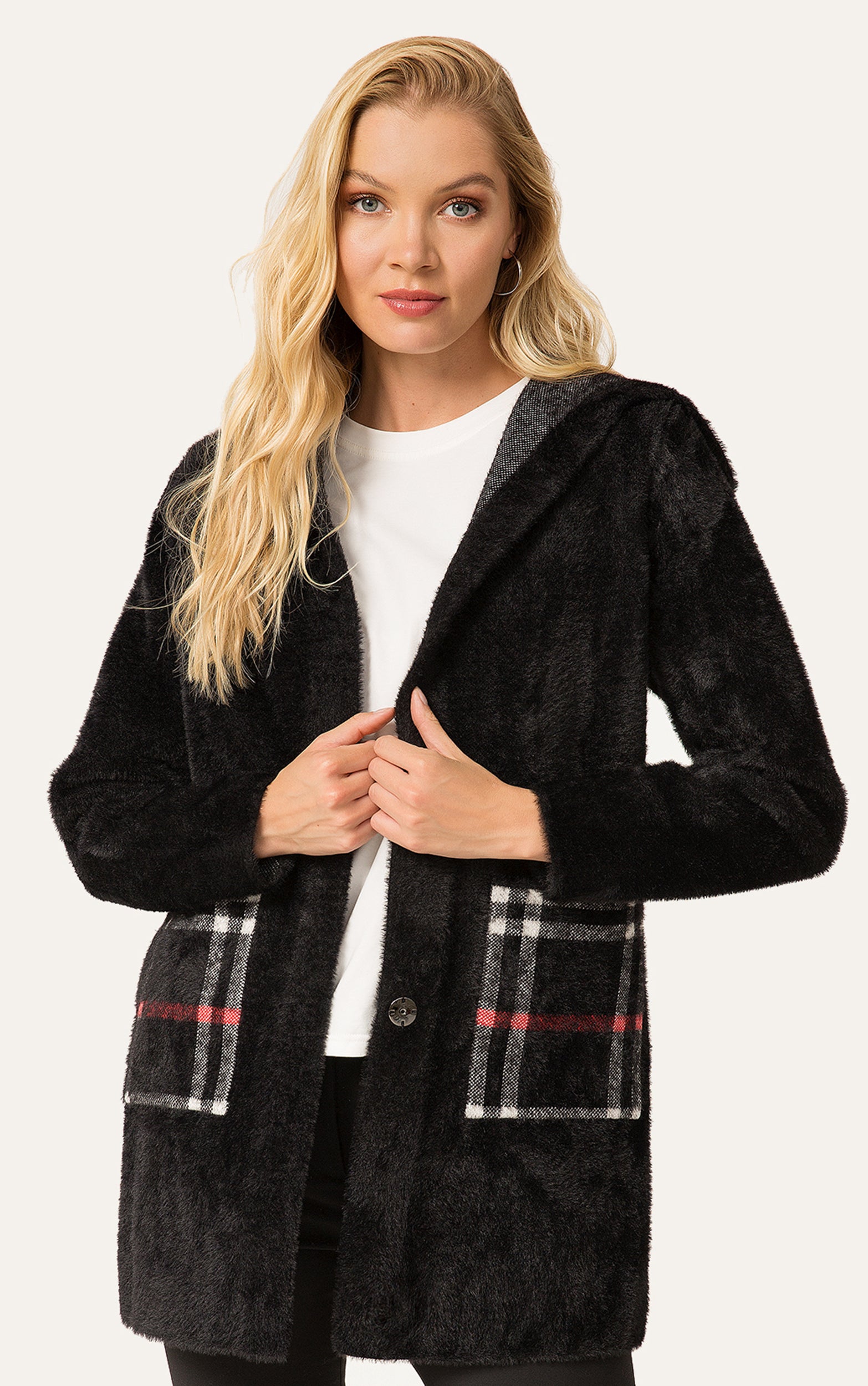 Mittellange Strickjacke mit Karomuster