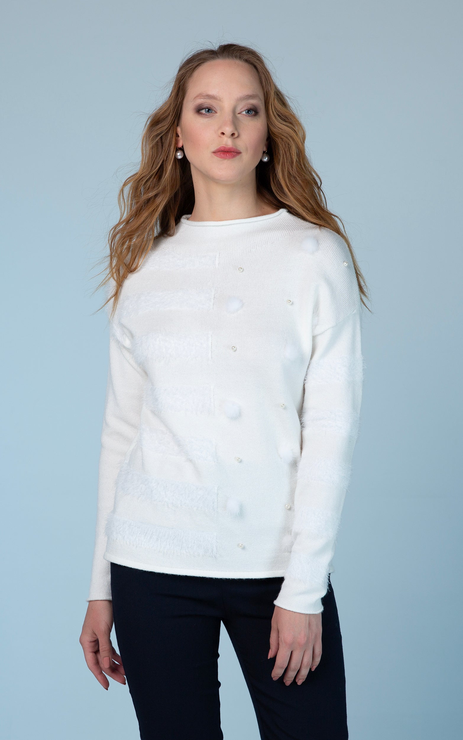 Strickpullover mit Streifen und Bommeln