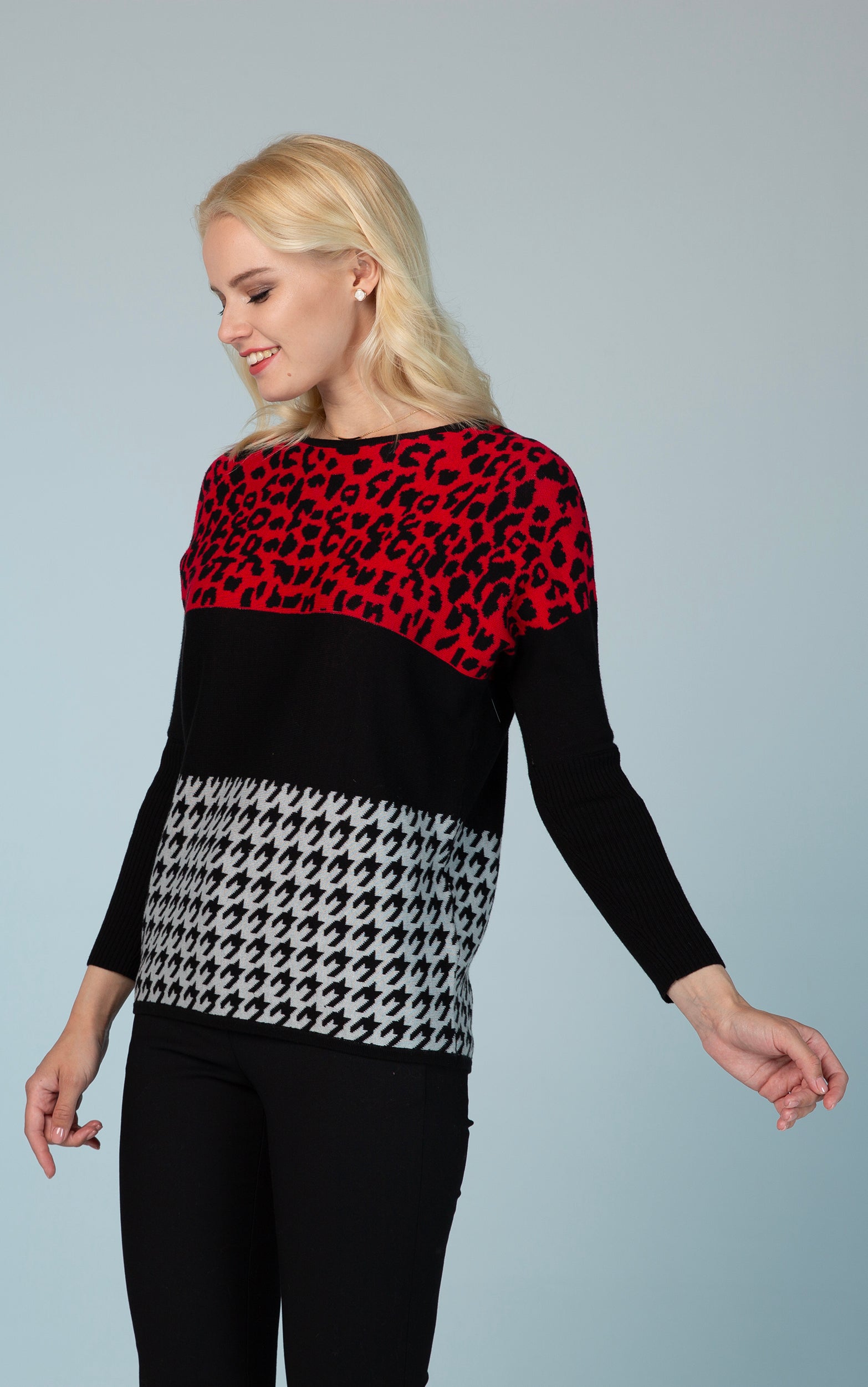 Strickpullover mit einem Mustermix Hahnentritt, Leopardenmuster und Uni