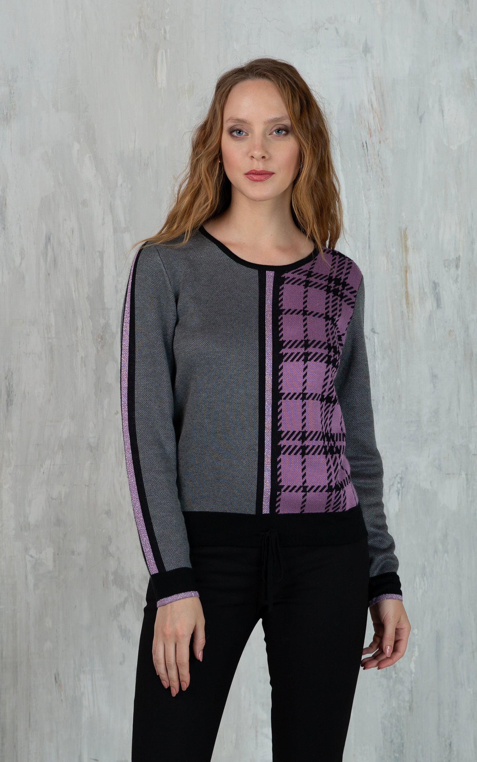 Strickpullover mit Blockuniform- und Karomuster