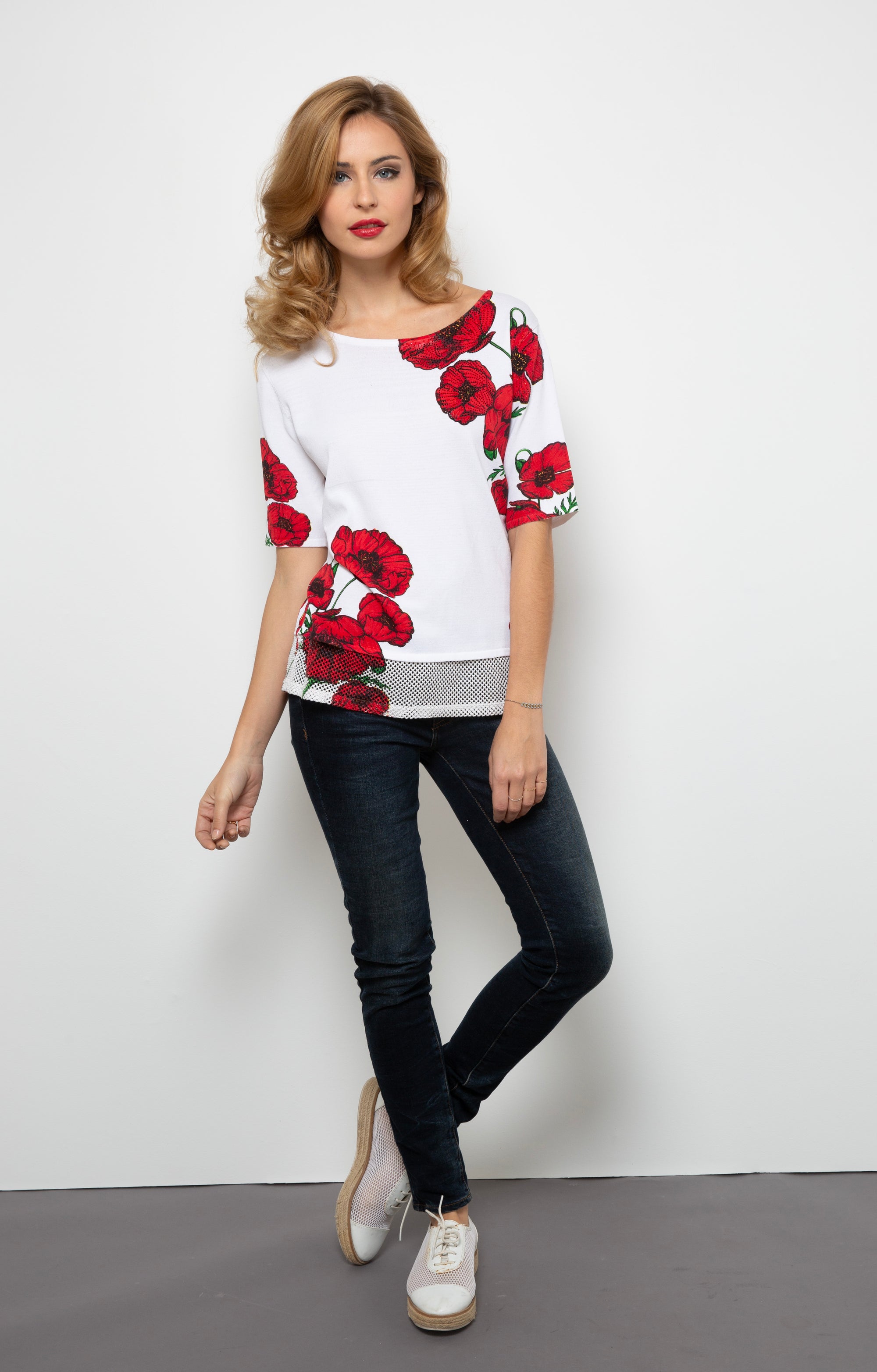 Stricktop mit Mohnblumen-Print
