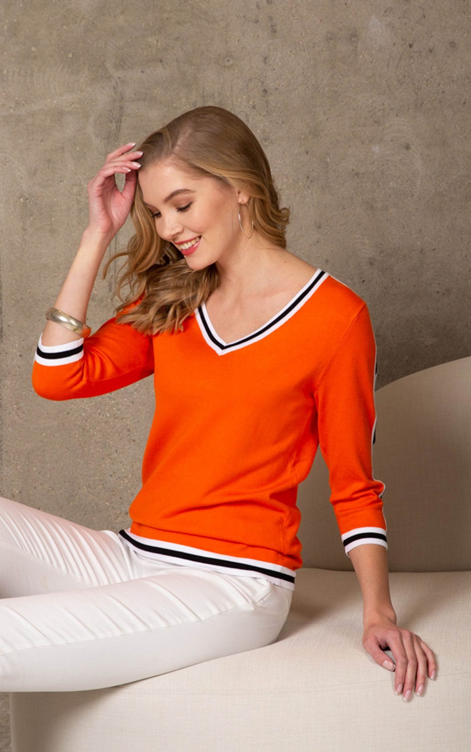 Pullover mit Kontrast Details