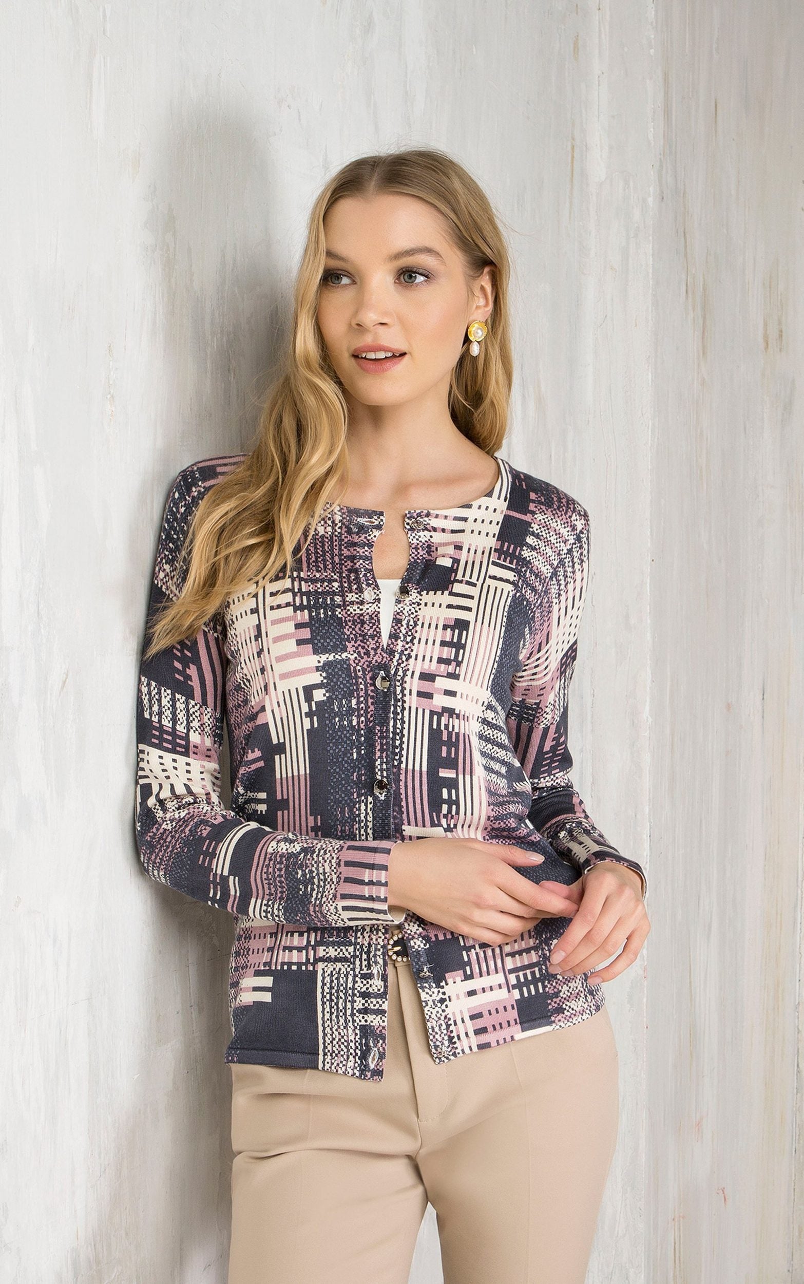Twinset in modernem Muster