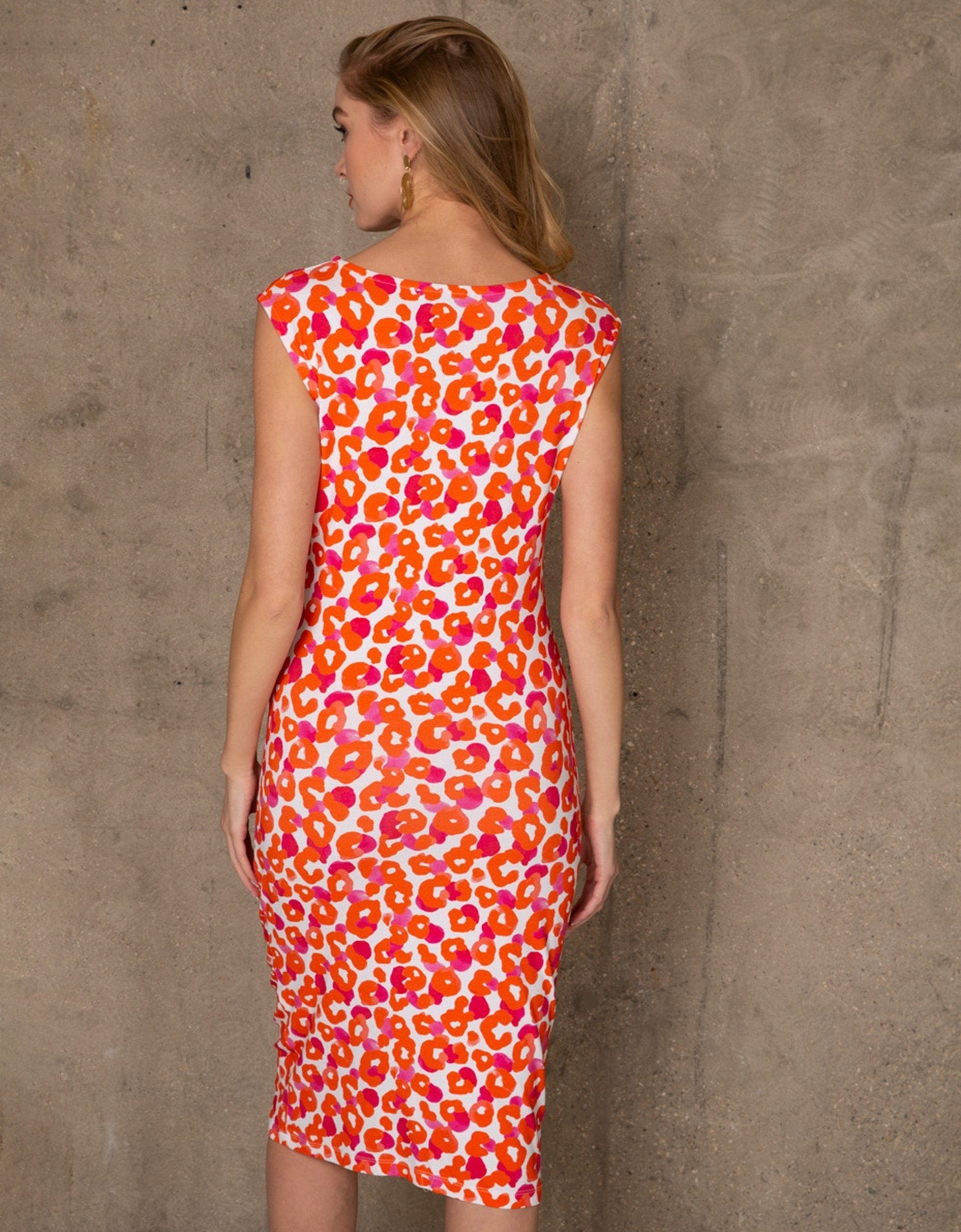 Midikleid mit buntem Leoprint