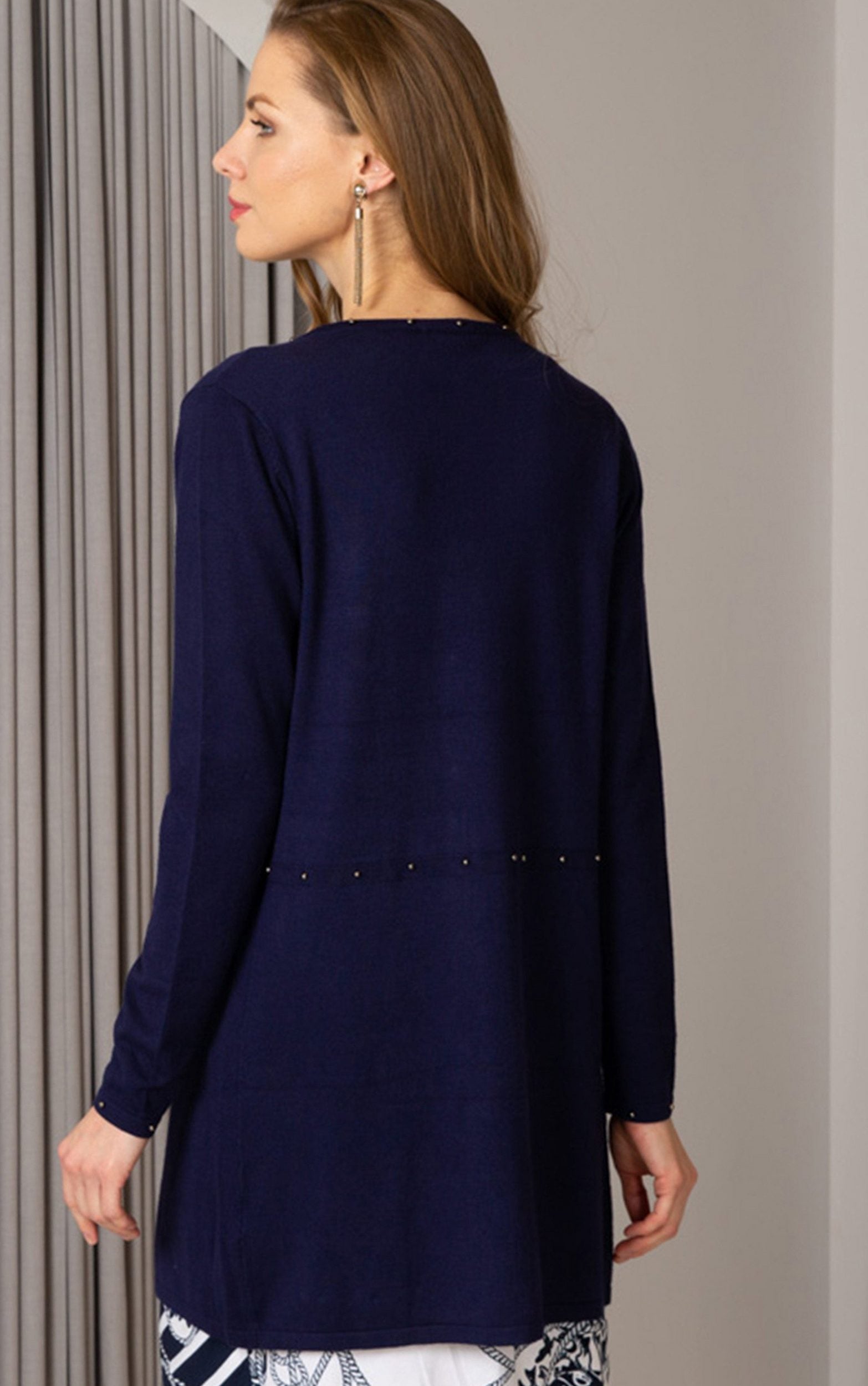 Strickjacke mit dezenten Nieten