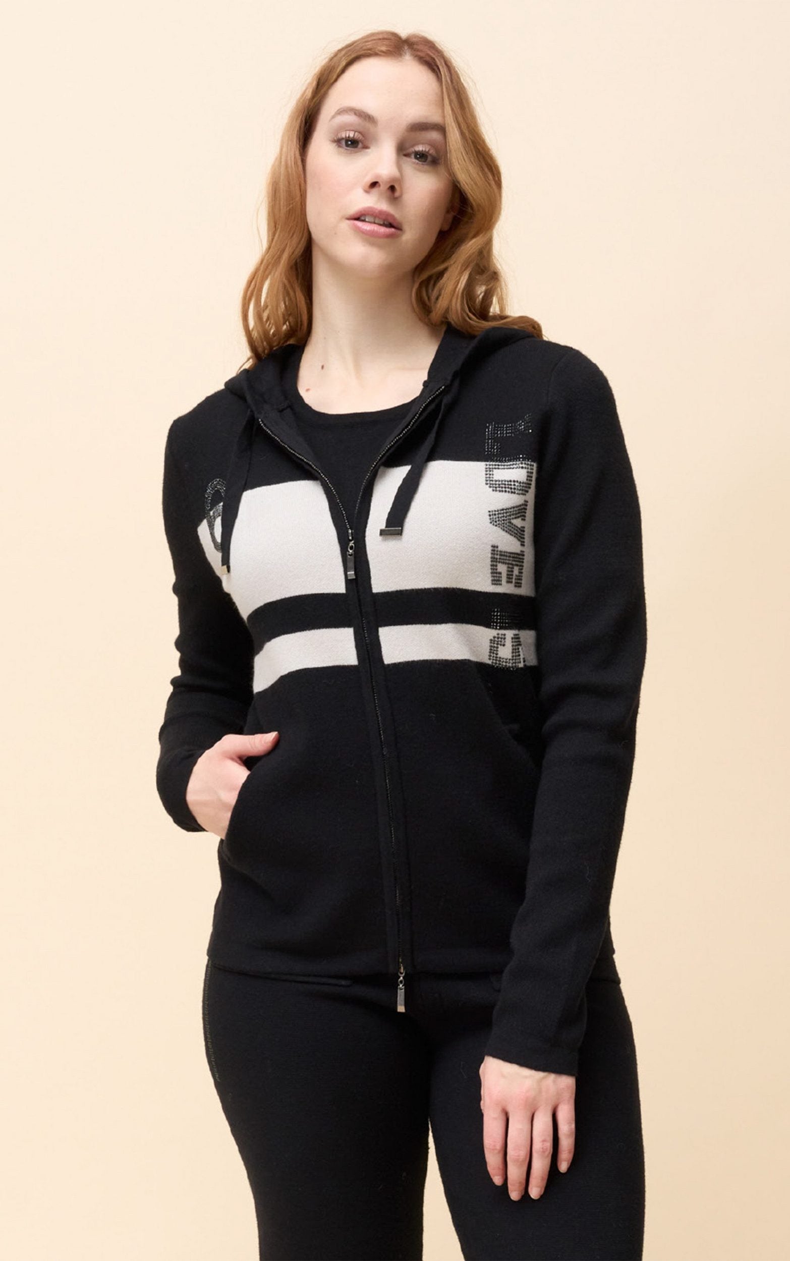 Sweatjacke mit Kapuze und Streifendetails