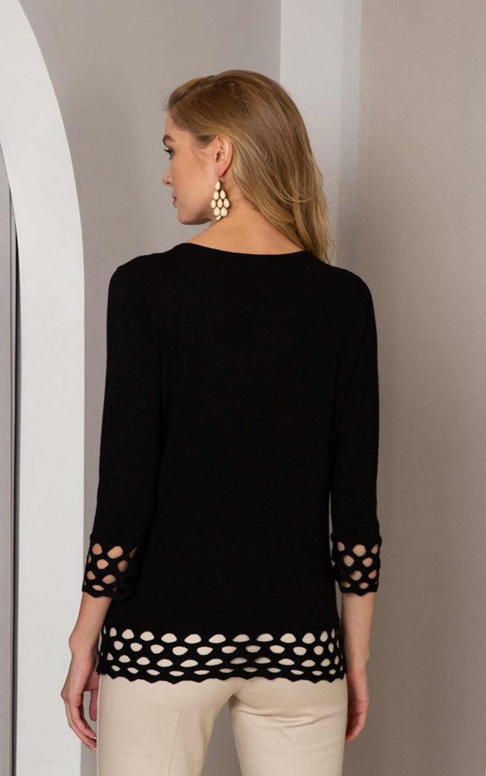 Pullover mit perforierten Details und 3/4-Ärmeln