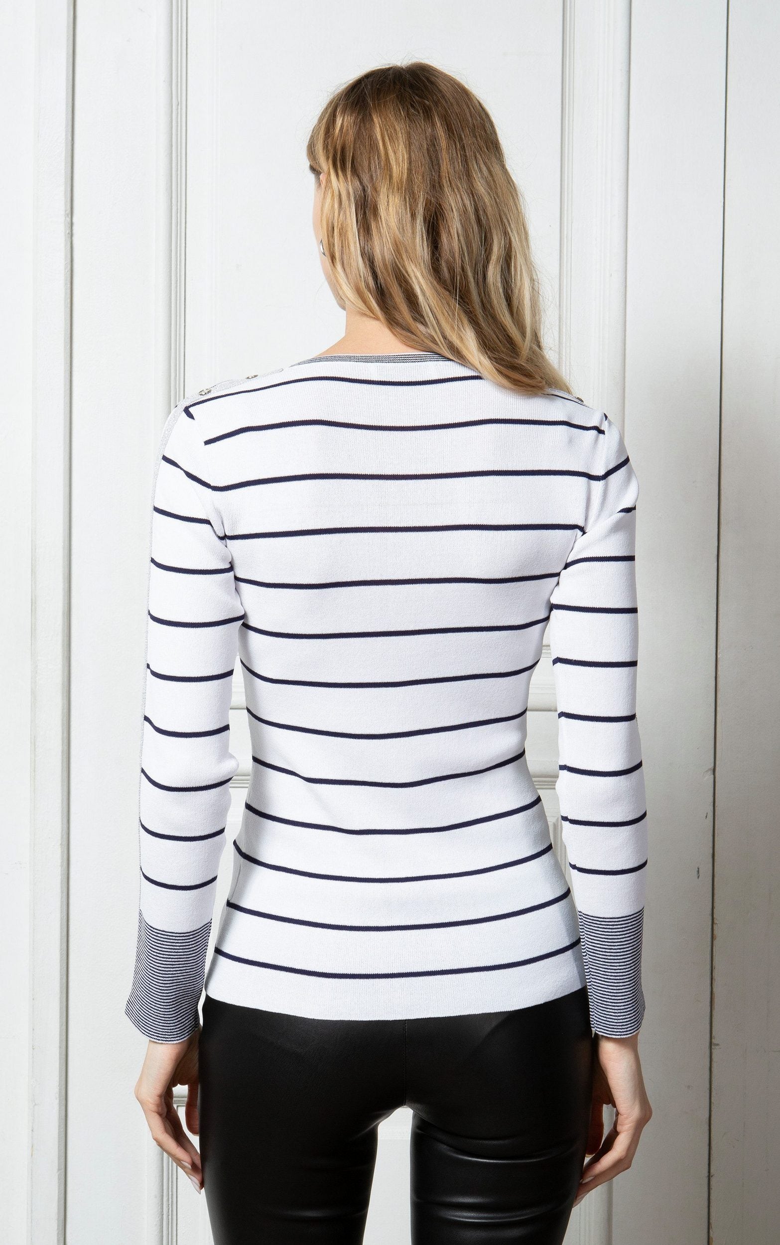 Pullover mit Ringel-Muster und metallischen Details