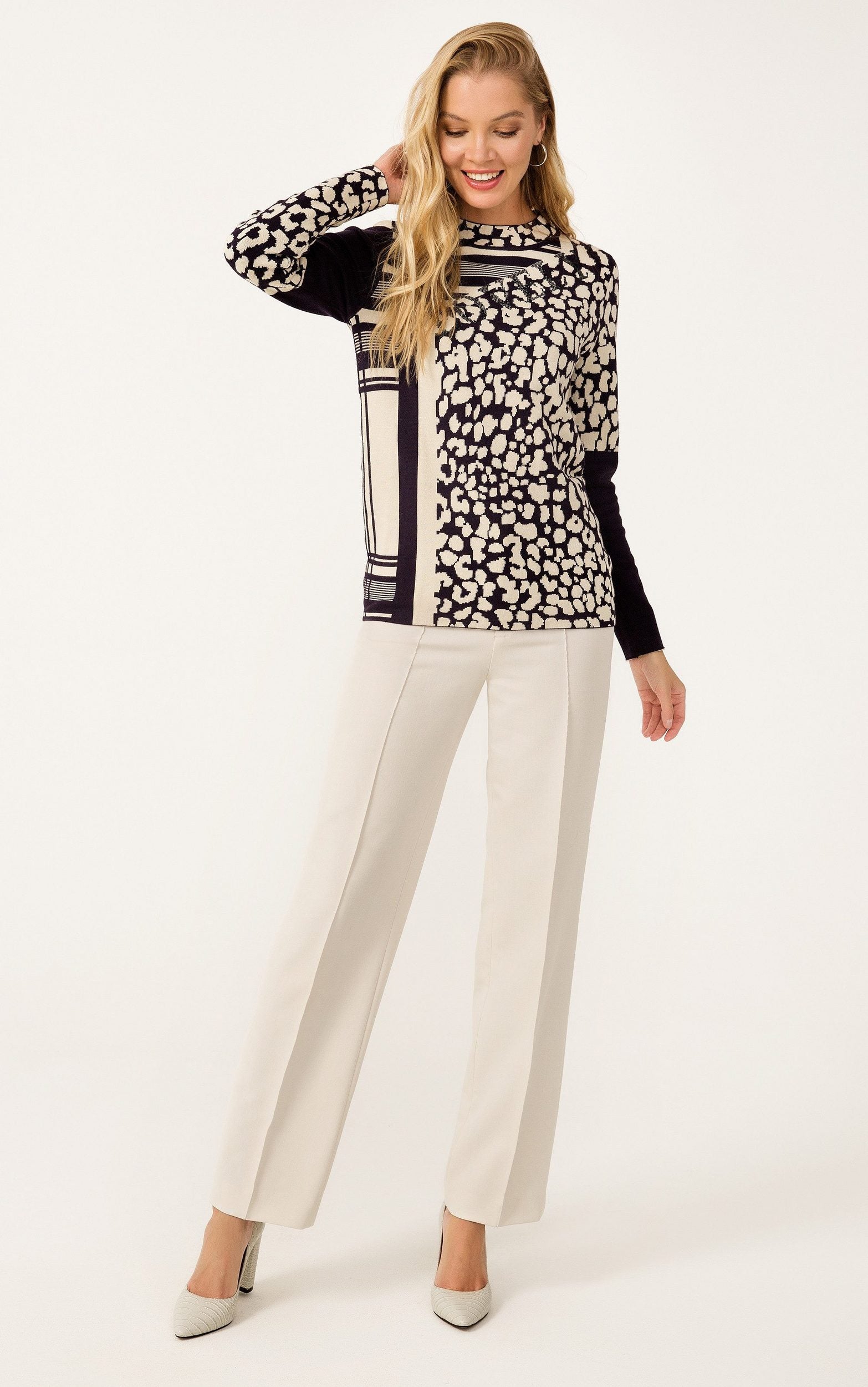 Strickpullover mit Leoparden-, geometrischem und einfarbigem Muster