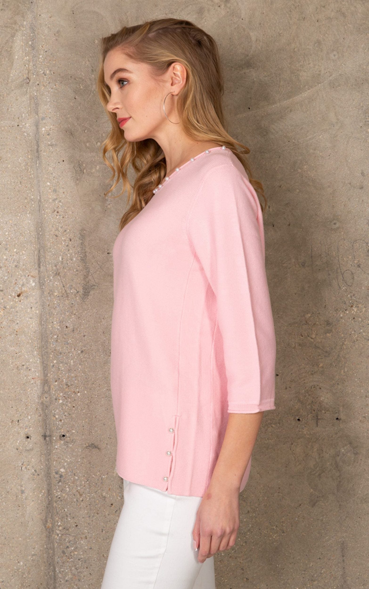 Pullover mit dekorativen Perlen
