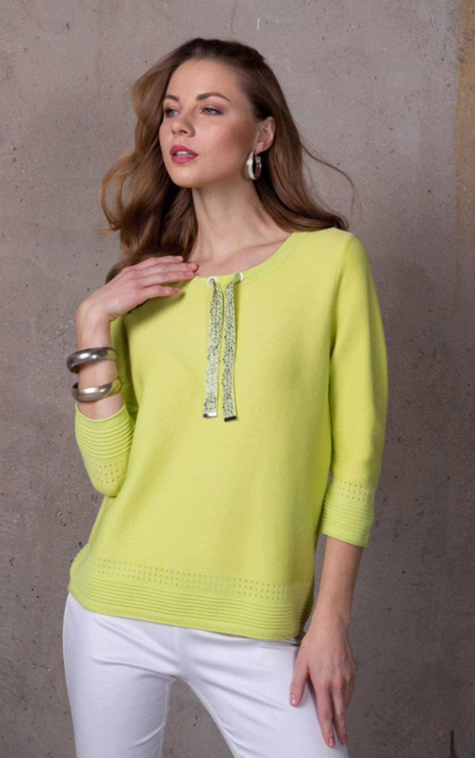 Pullover mit Tunnelzug am Kragen