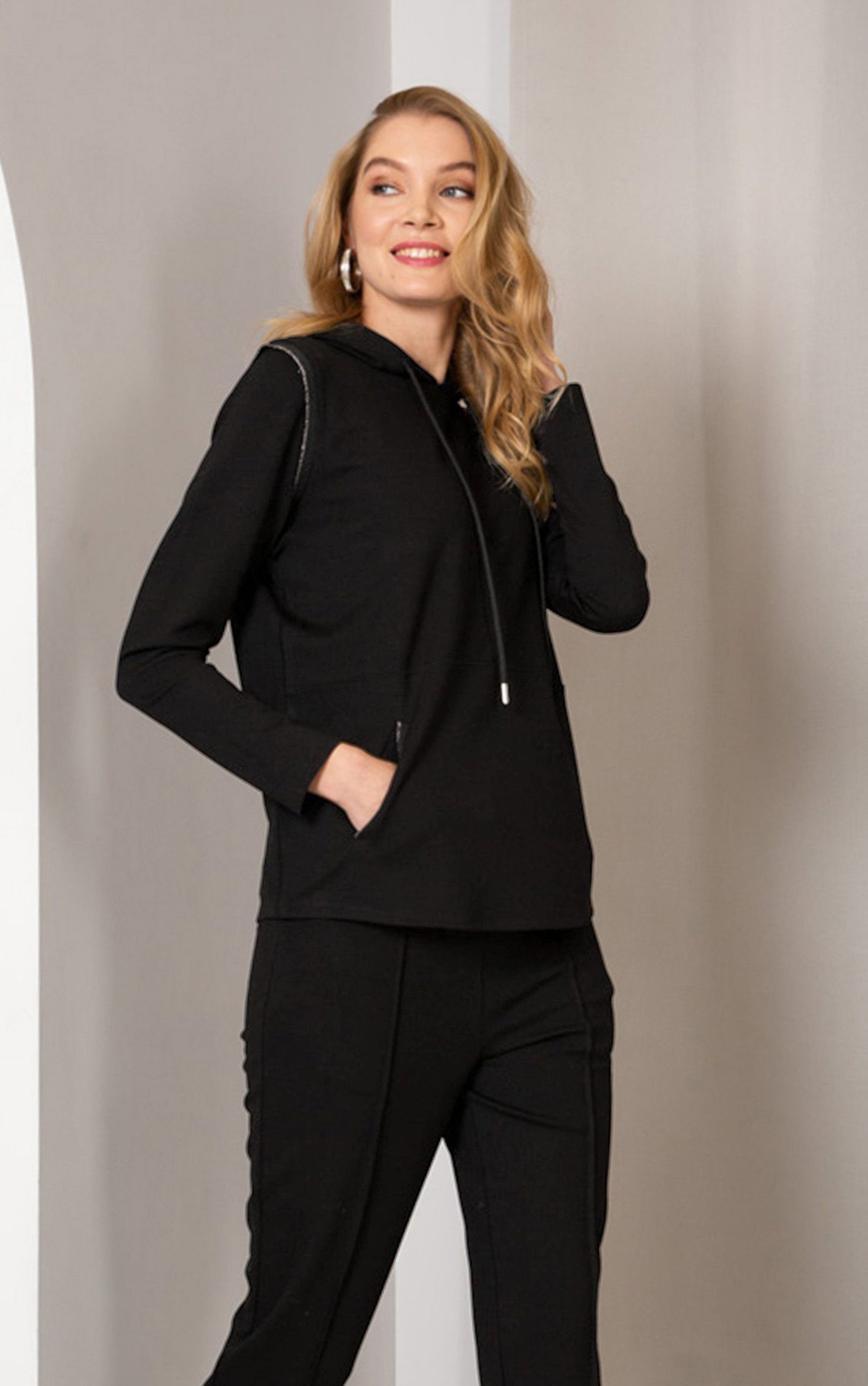 Sweatshirt mit Schulterverzierung