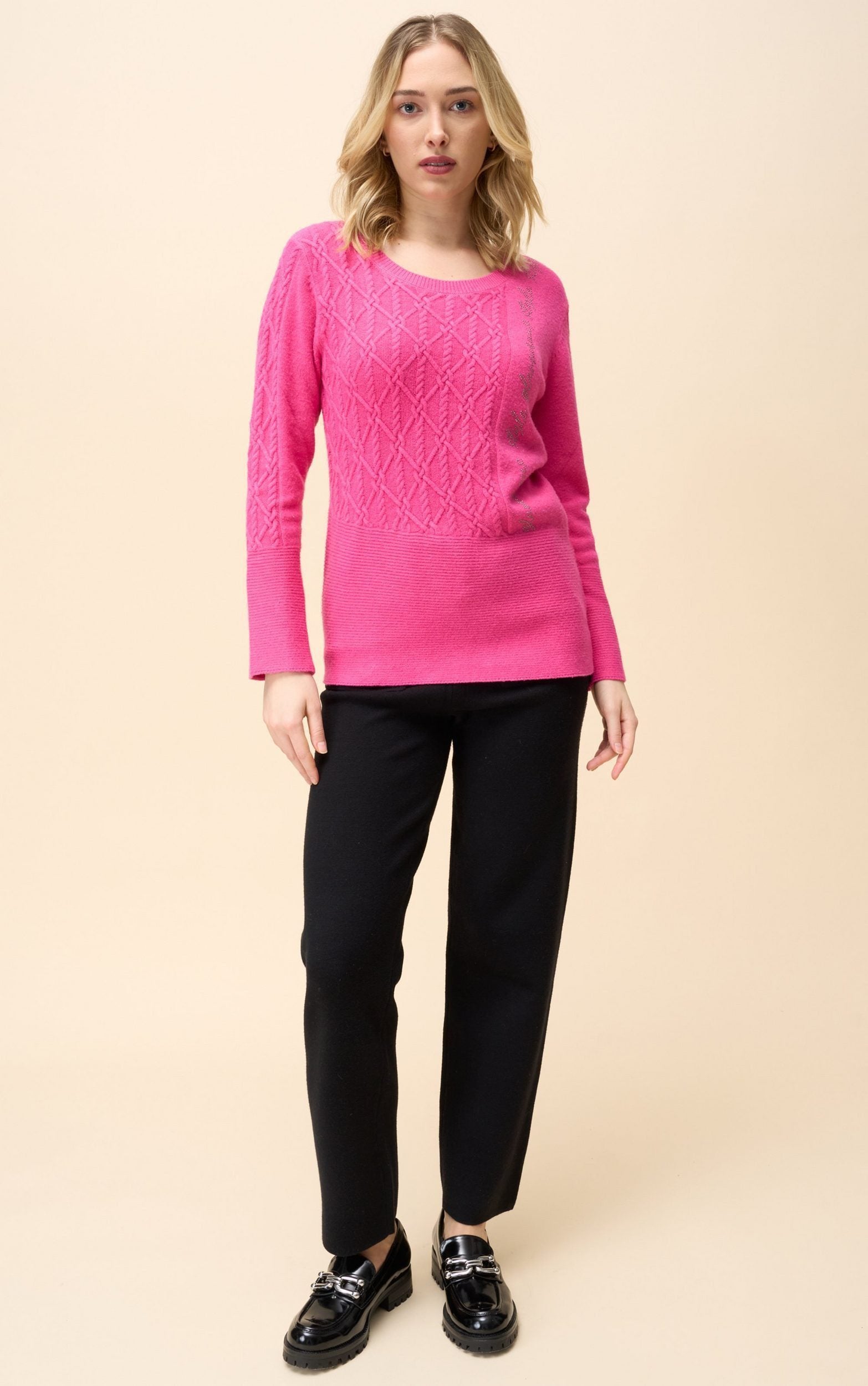 Strickpullover mit Strass-Schriftzug