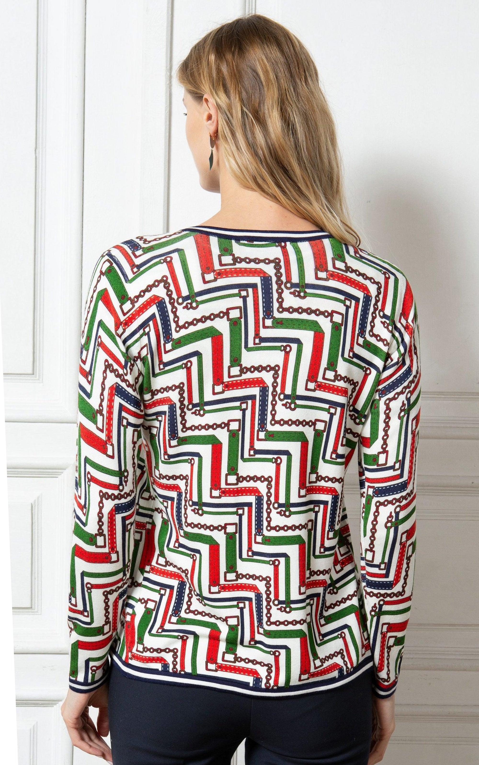 Twinset mit abstraktem Kettenprint
