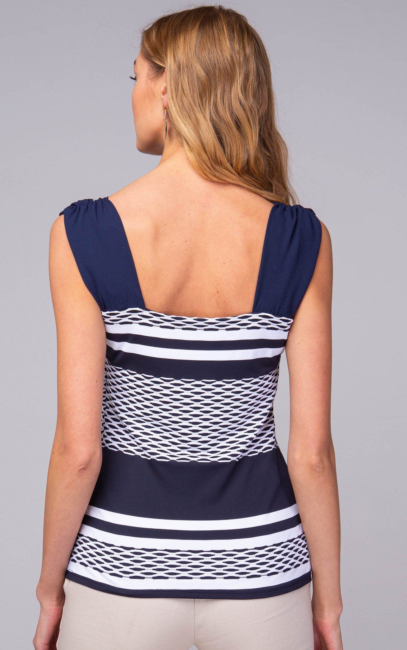 Tanktop mit breiten Trägern