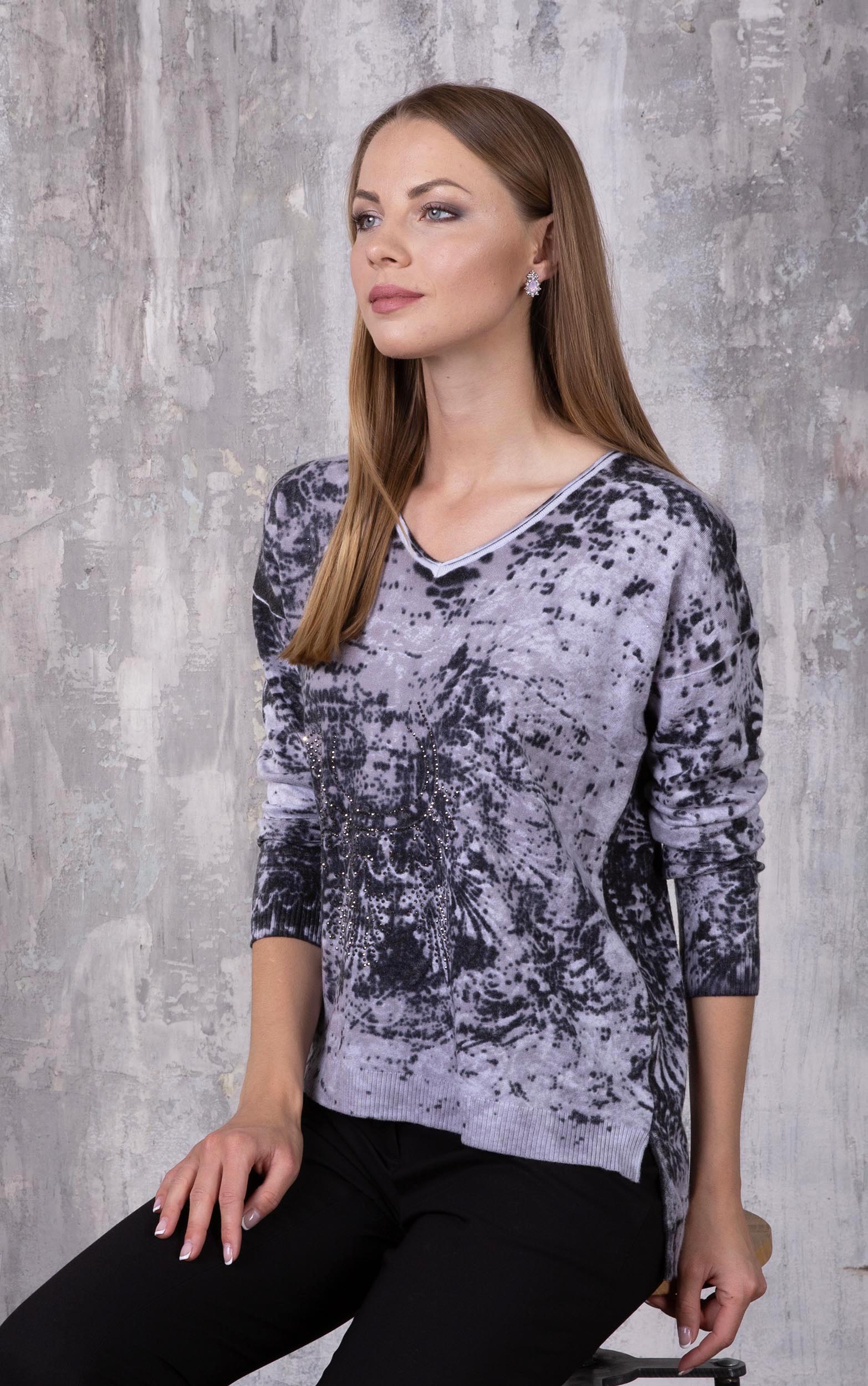 Strickpullover mit abstraktem Print und Strassdetails