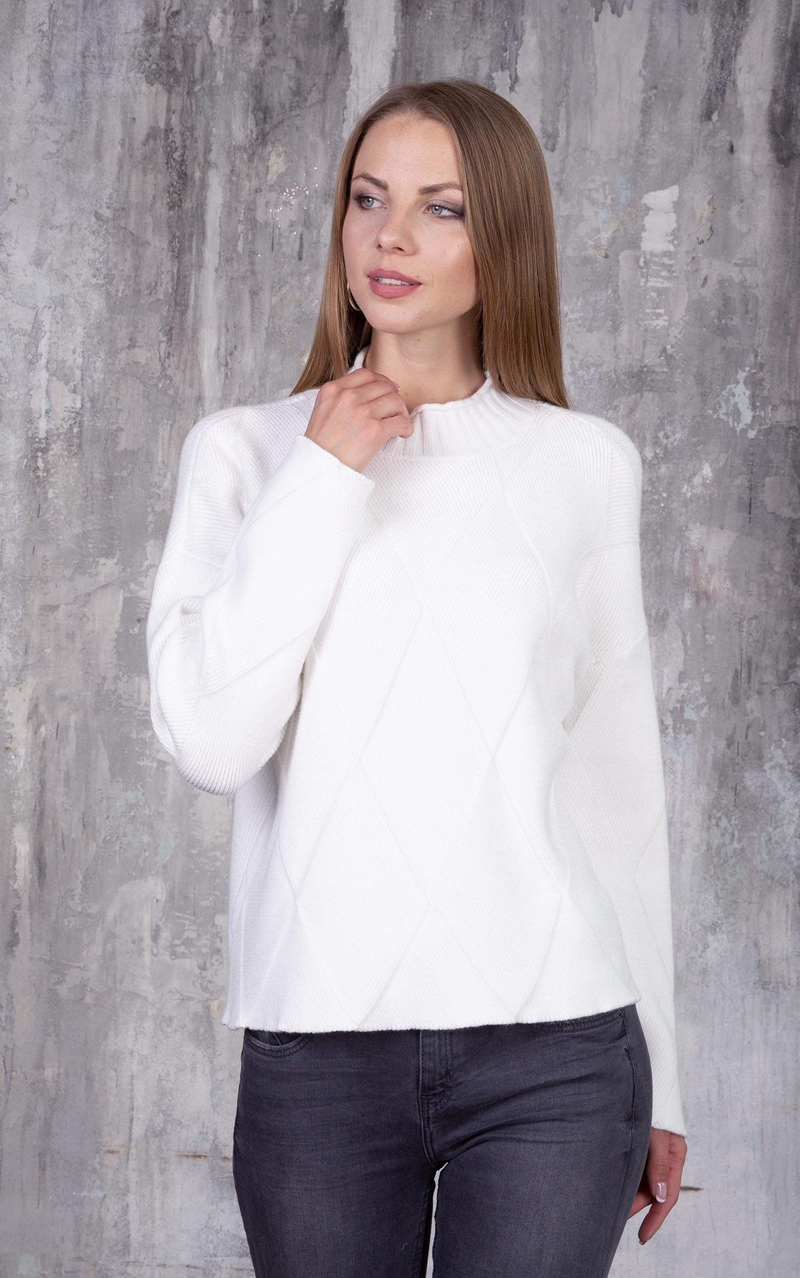 Strickpullover mit Stehkragen und Rautenmuster