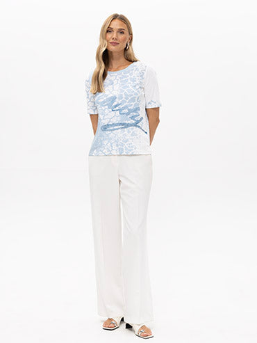 Weißes T-Shirt mit blauem Muster