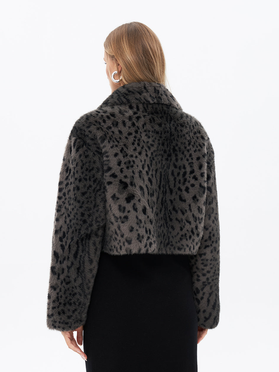 Kunstfelljacke mit grauem Leopardenprint