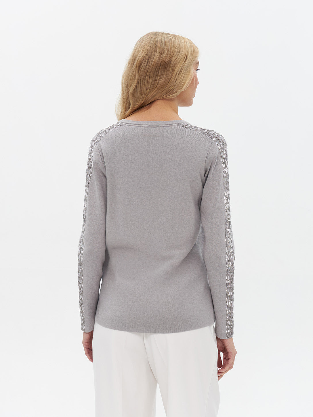 Strickpullover mit Leoparden Ärmeln