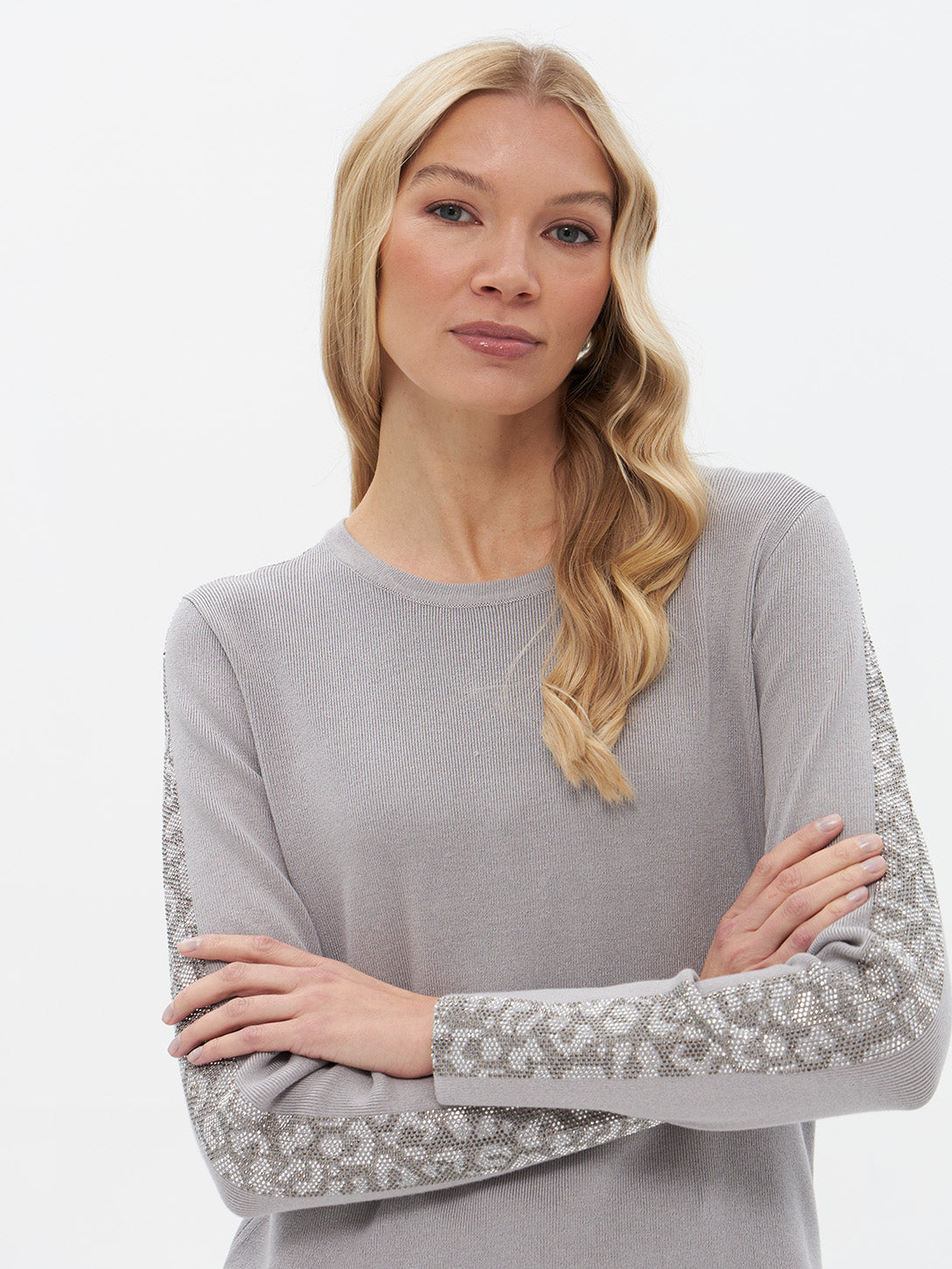 Strickpullover mit Leoparden Ärmeln