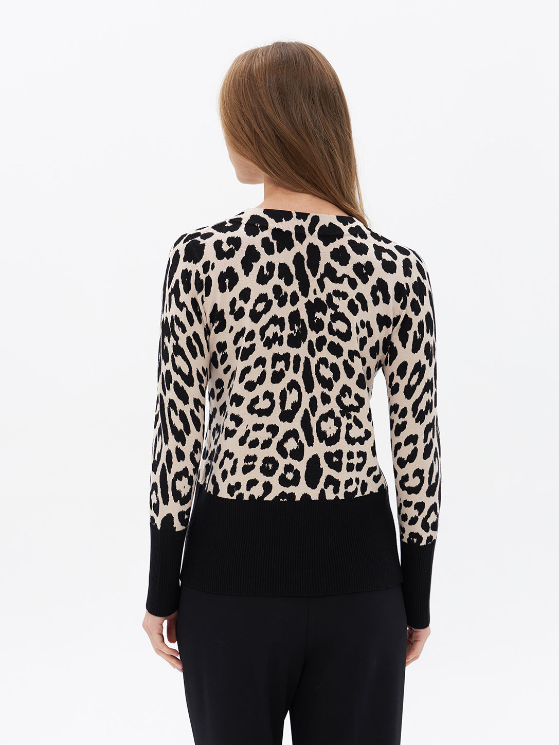 Strickpullover mit Leoprint