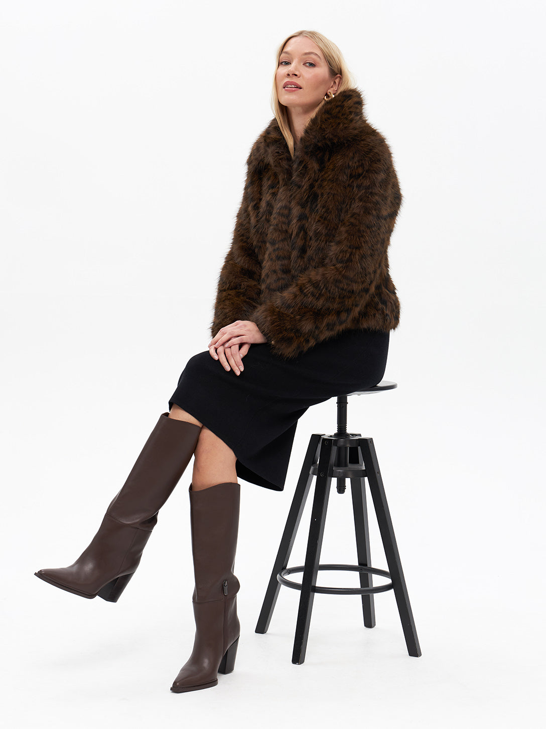 Braune Kunstfelljacke mit Leopardenmuster