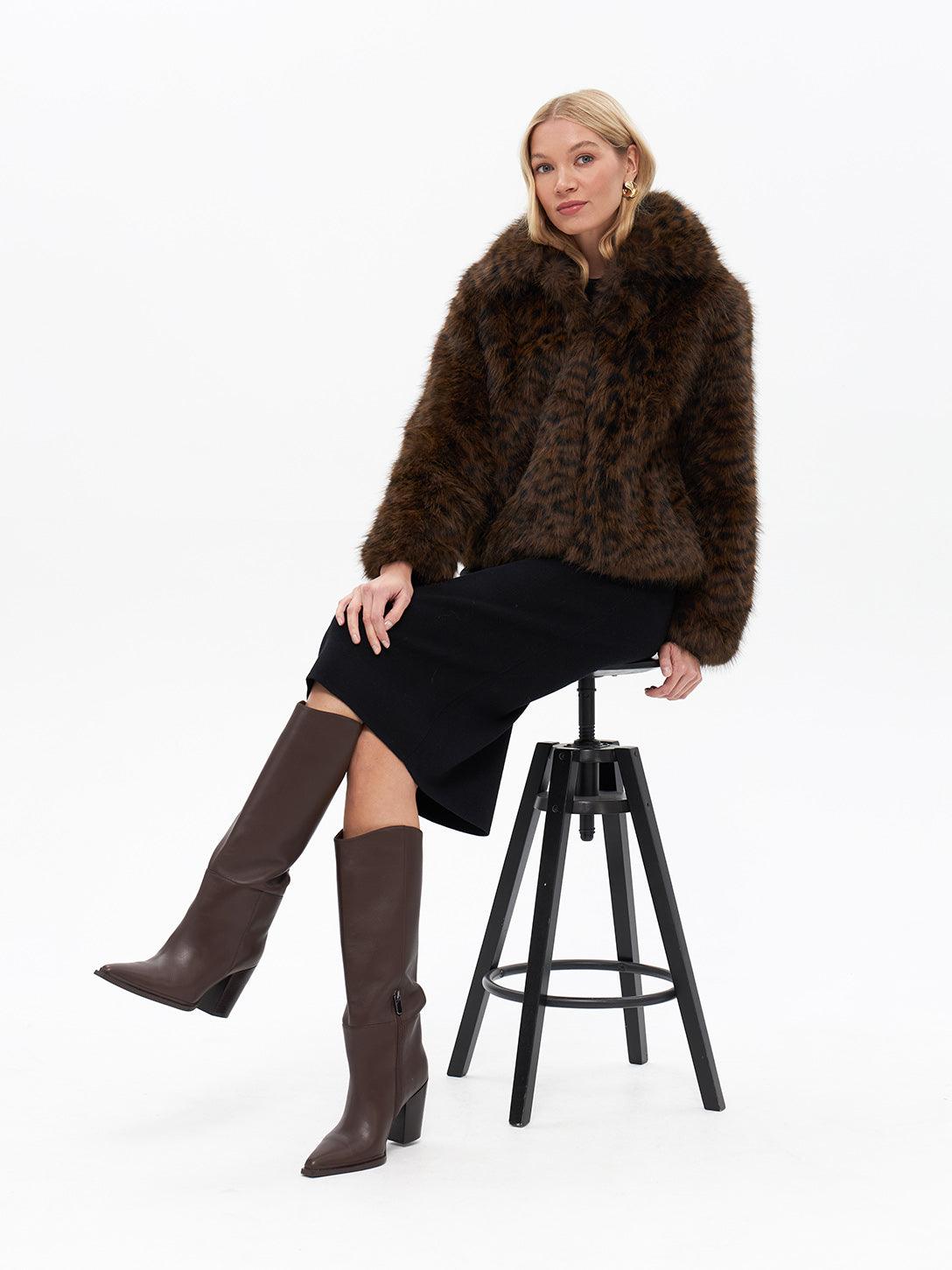 Braune Kunstfelljacke mit Leopardenmuster