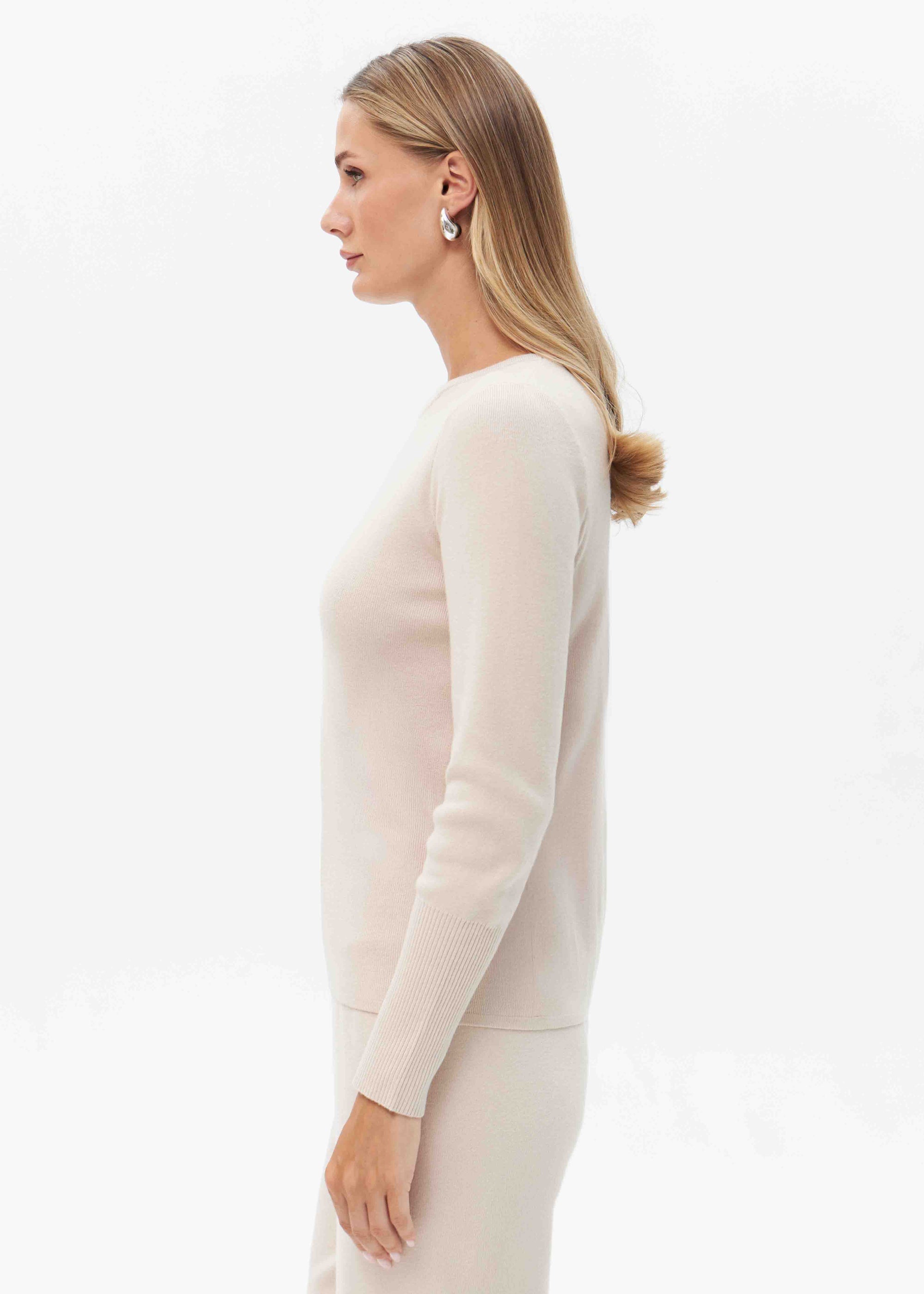 Feinstrickpullover mit Rundhalsausschnitt