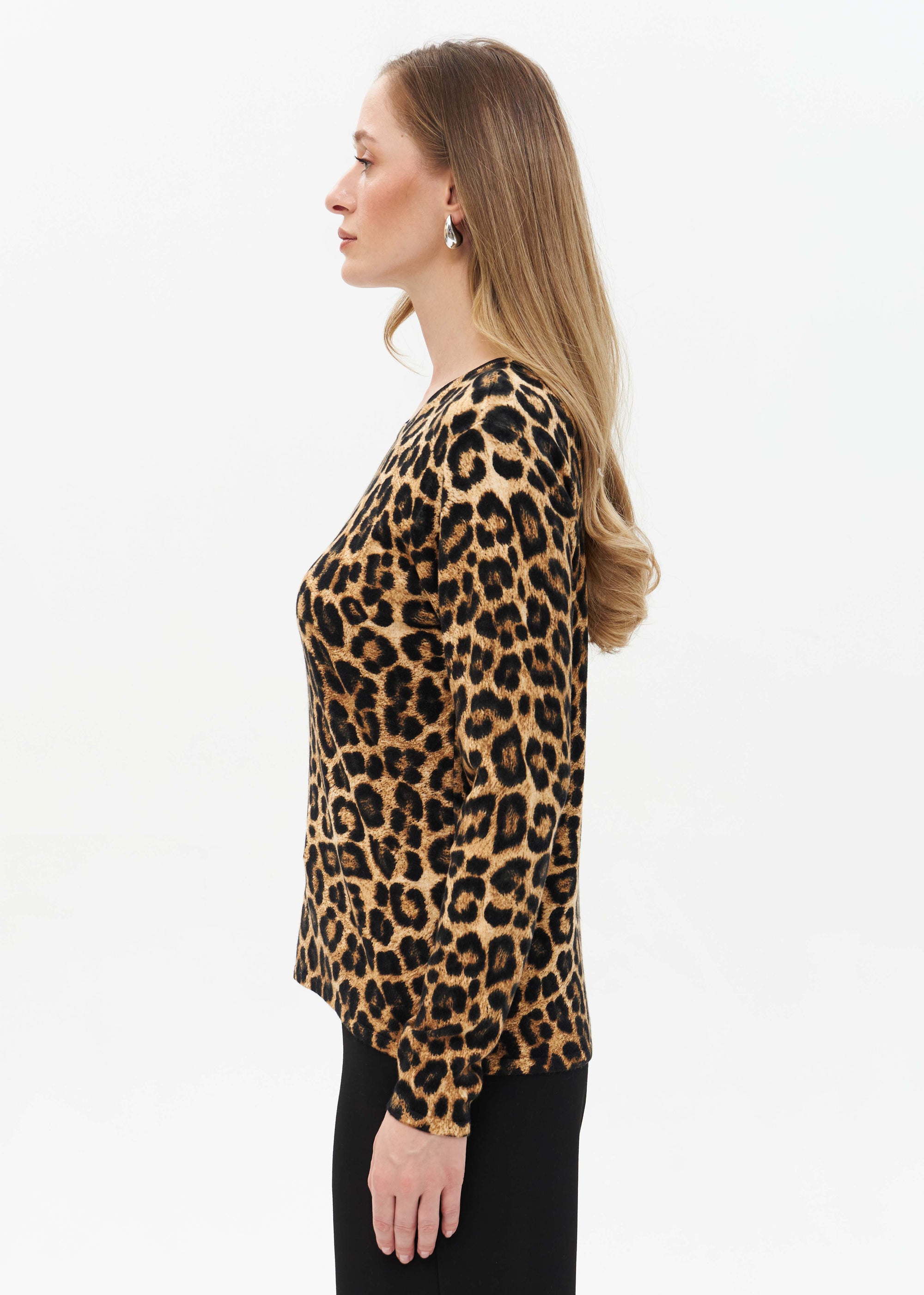 Rundhalspullover mit Leopardenmuster