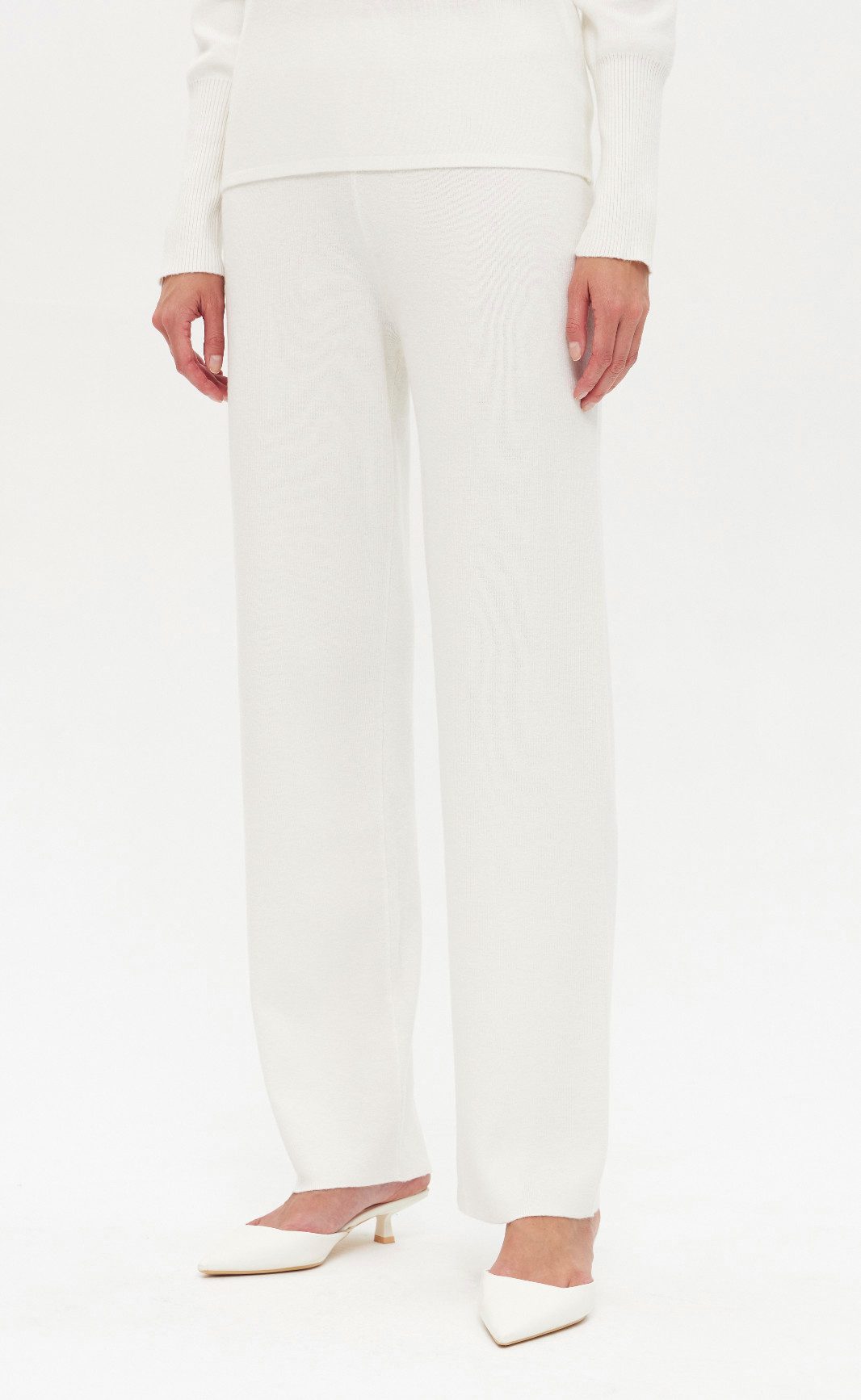 Gerade Feinstrickhose